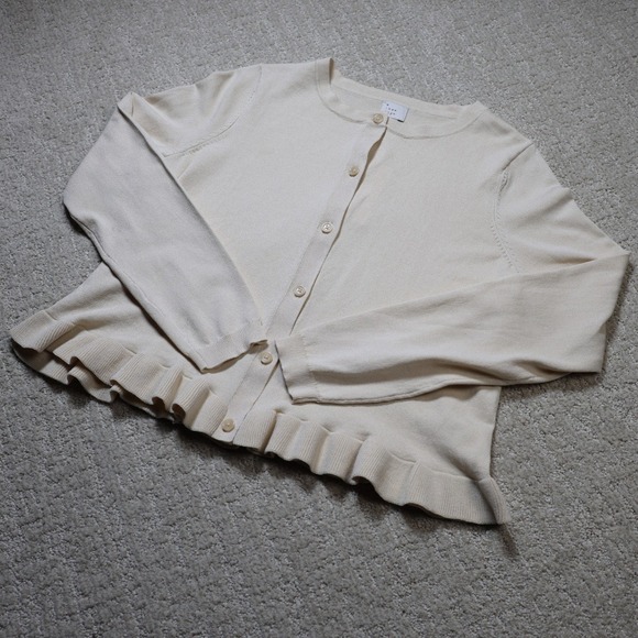 a new day Sweaters - A New Day Ivory Ruffle Hem Cardigan Sweater Crew Neck Cream Medium NWT